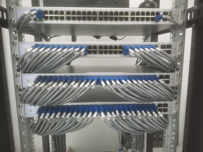 大連網(wǎng)絡(luò)維護(hù)與平面設(shè)計 數(shù)字化時代的雙輪驅(qū)動